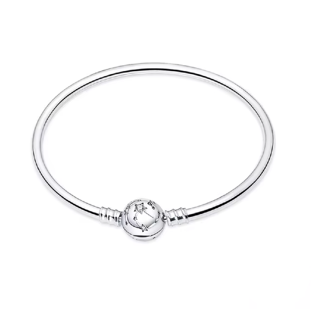 Classic Circle Bracelet with Stars
